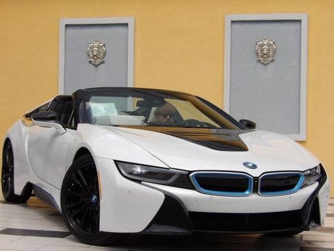 Used 2019 BMW i8 Roadster AWD/4WD image 4