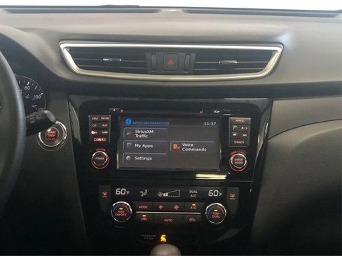 Used 2016 Nissan Rogue SV w/ SV Premium Package FWD image 14