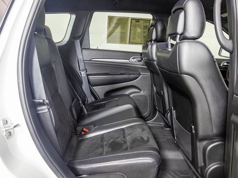 Used 2018 Jeep Grand Cherokee Altitude image 46