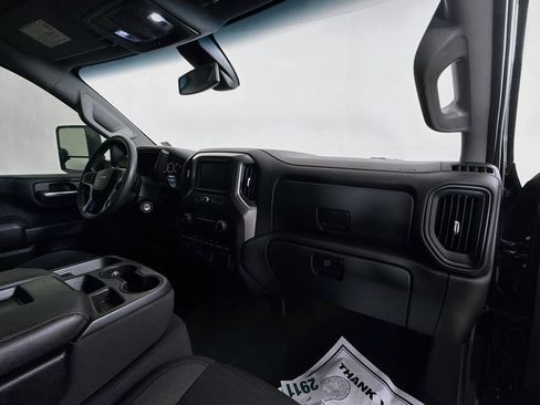 Used 2022 Chevrolet Silverado 2500 Custom w/ Custom Value Package AWD/4WD image 27