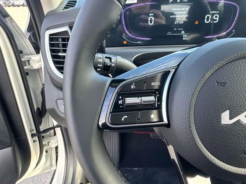 New 2026 Kia Seltos S FWD image 27