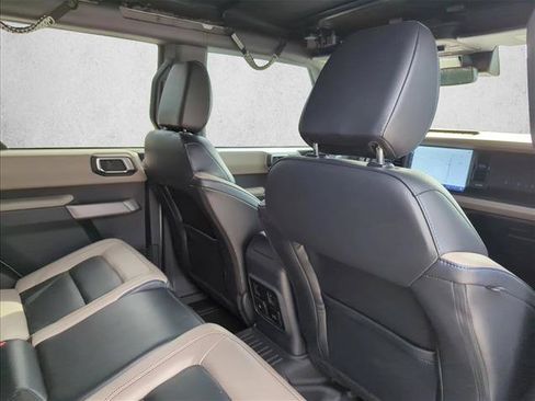 Used 2023 Ford Bronco Wildtrak AWD/4WD image 23