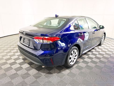 Used 2024 Toyota Corolla LE FWD image 3