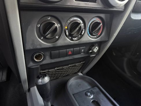 Used 2010 Jeep Wrangler Unlimited Sahara AWD/4WD image 24