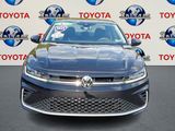 Used 2025 Volkswagen Jetta SE image 2