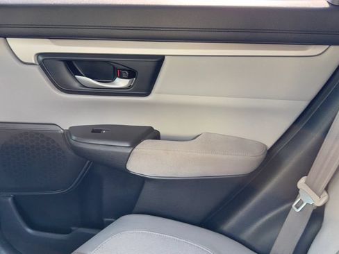 Used 2017 Honda CR-V LX image 28