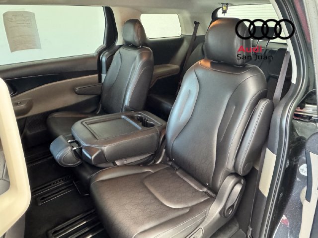 Used 2026 Kia Carnival FWD image 23