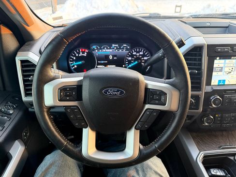 Used 2019 Ford F250 Lariat w/ Lariat Ultimate Package image 24