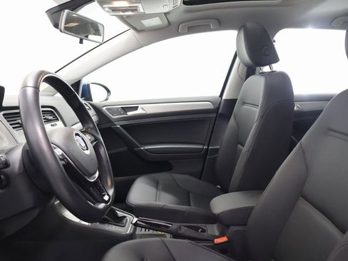 Used 2017 Volkswagen Golf Wolfsburg Edition image 13