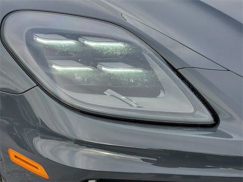 New 2026 Porsche Panamera 4 E-Hybrid image 10