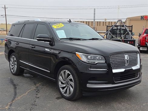 Used 2022 Lincoln Navigator Reserve image 7