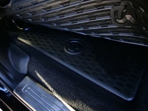 Used 2019 RAM 2500 Laramie w/ Black Appearance Package image 32