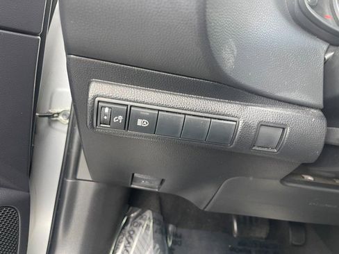Used 2022 Toyota Corolla LE w/ LE Convenience Package image 8