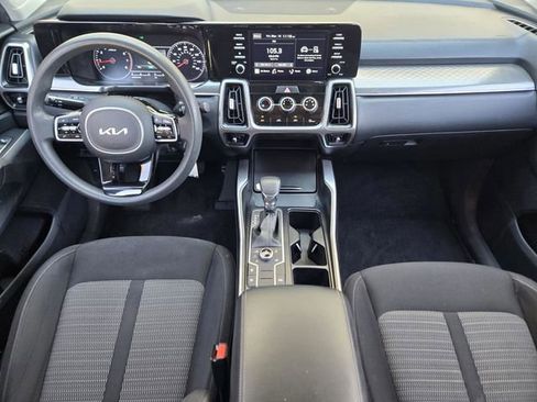 Used 2022 Kia Sorento LX AWD/4WD image 30