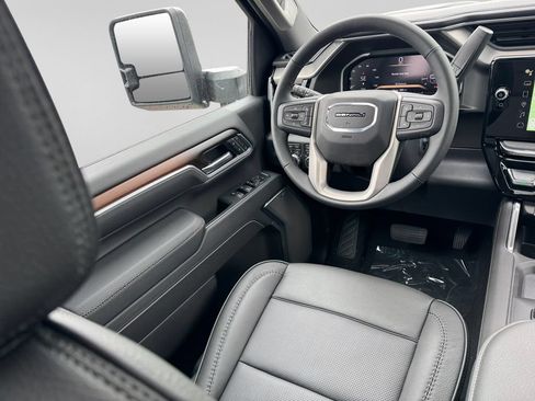 New 2026 GMC Sierra 3500 Denali w/ Denali Reserve Package AWD/4WD image 16