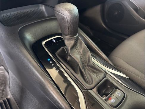 Used 2022 Toyota Corolla LE FWD image 19