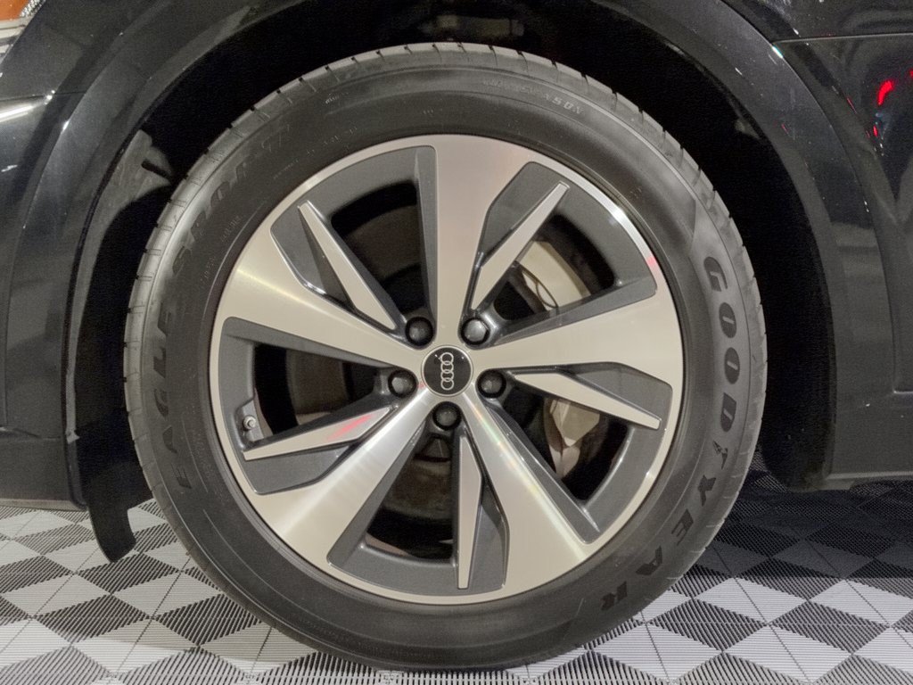 Used 2024 Audi Q8 e-tron Premium Plus AWD/4WD image 13