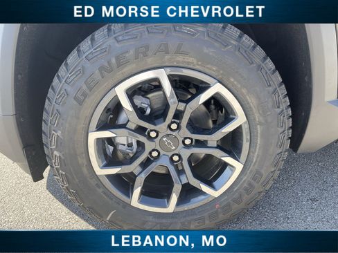 New 2025 Chevrolet Equinox ACTIV w/ Convenience Package III image 32