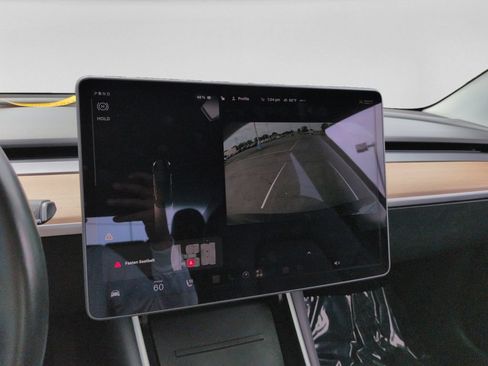 Used 2018 Tesla Model 3 Mid Range RWD image 22