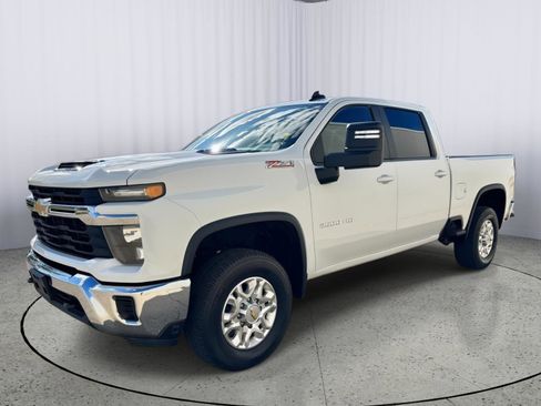 Used 2024 Chevrolet Silverado 2500 LT image 12