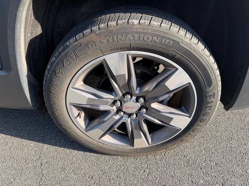 Used 2019 GMC Acadia SLT w/ LPO, Cargo Package AWD/4WD image 12
