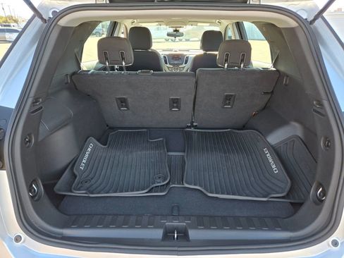 Used 2020 Chevrolet Equinox LS image 13