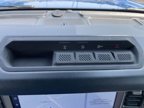 Used 2023 Ford Bronco Outer Banks AWD/4WD image 28