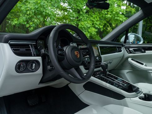 New 2026 Porsche Macan S AWD/4WD image 5
