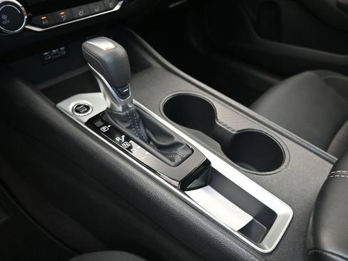 Used 2025 Nissan Altima 2.5 SV FWD image 26