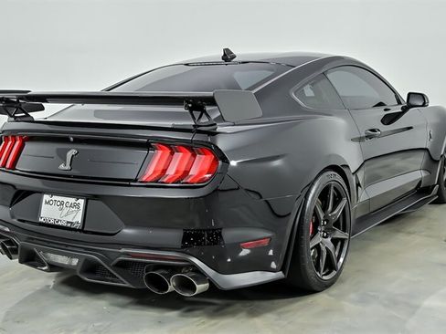 Used 2021 Ford Mustang Shelby GT500 w/ Carbon Fiber Track Pack RWD image 10