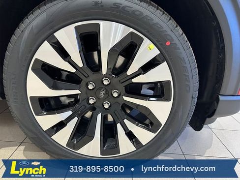 New 2026 Ford Explorer Platinum w/ LUX Leather Package image 30