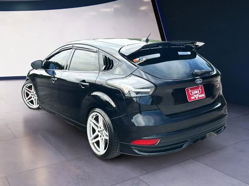 Used 2016 Ford Focus ST image 3