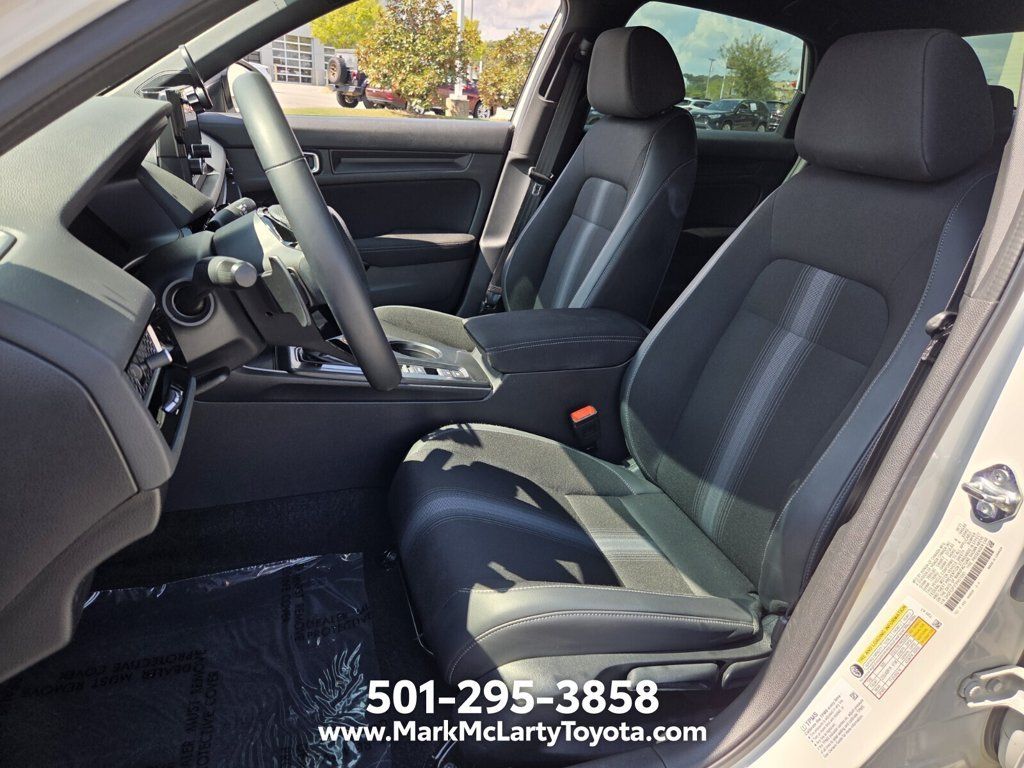 Used 2023 Honda Civic Sport image 9