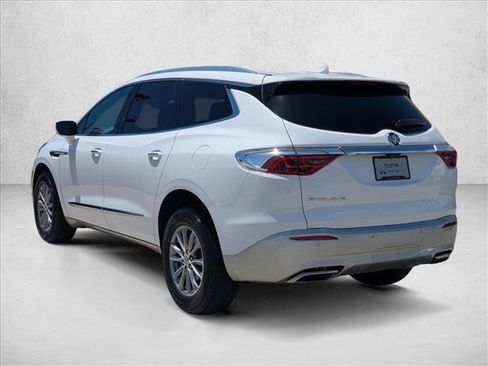Used 2024 Buick Enclave Premium FWD image 8