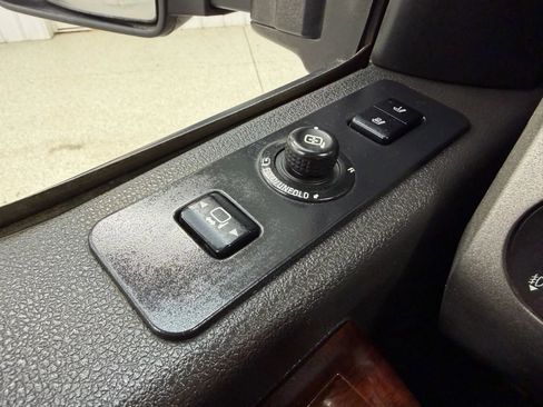 Used 2009 Ford F250 Lariat image 24