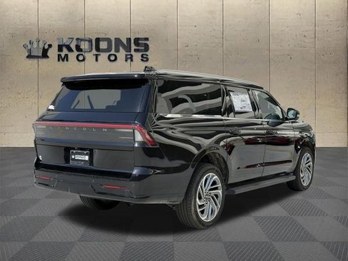 New 2026 Lincoln Navigator L Premier AWD/4WD image 5