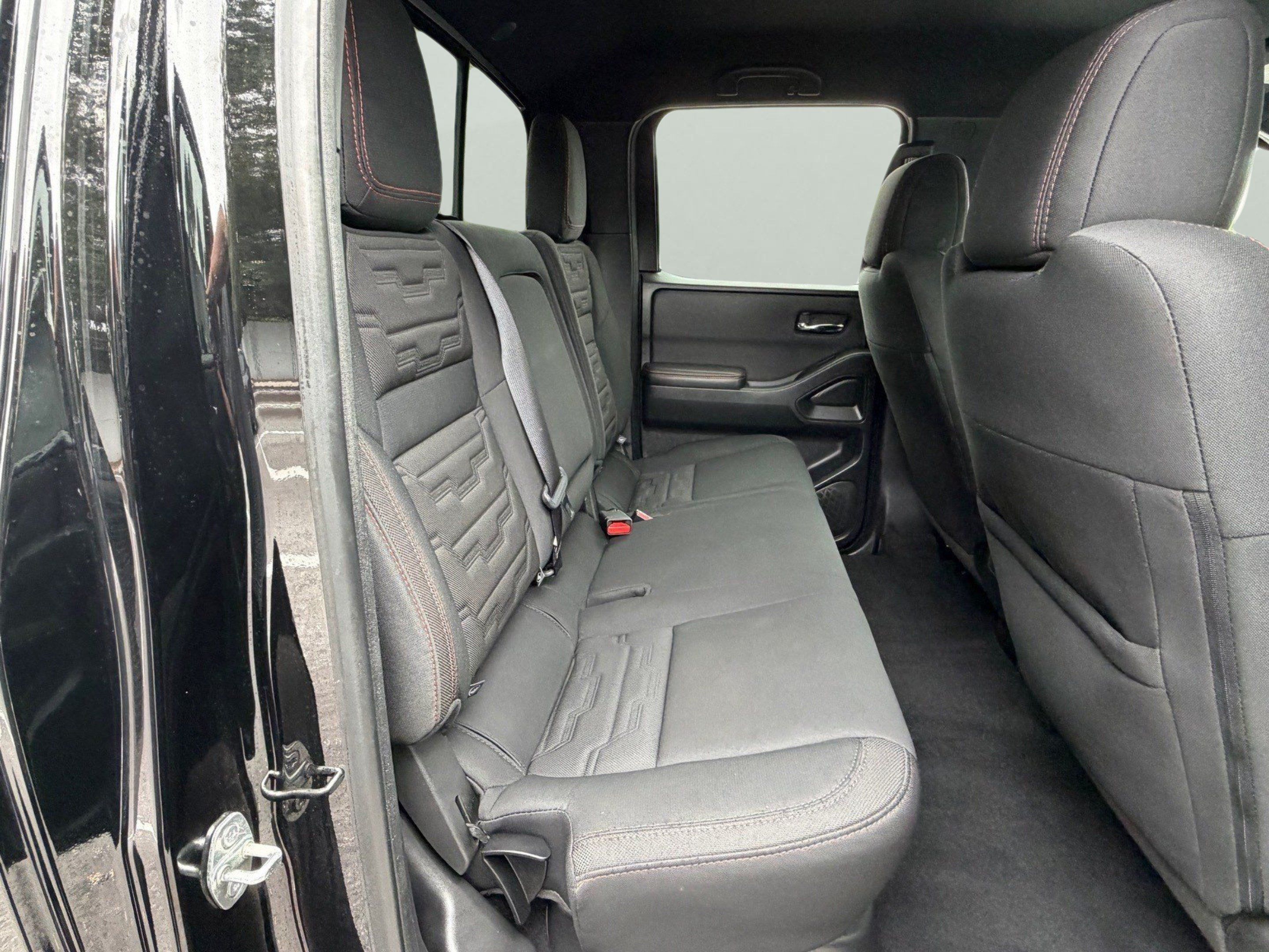 Used 2023 Nissan Frontier Pro-X w/ Pro Convenience Package RWD image 13