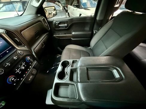 Used 2021 Chevrolet Silverado 1500 LT image 17