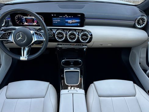 Used 2025 Mercedes-Benz CLA 250 image 12