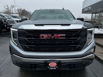 New 2026 GMC Sierra 1500 Pro w/ Pro Value Package