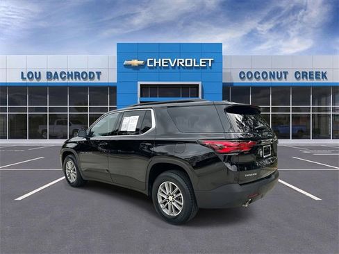 Used 2023 Chevrolet Traverse LT image 6