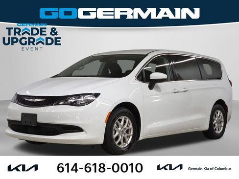 Used 2023 Chrysler Voyager LX FWD image 1