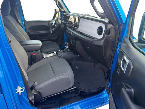 Used 2024 Jeep Wrangler Sport S w/ Technology Group image 19