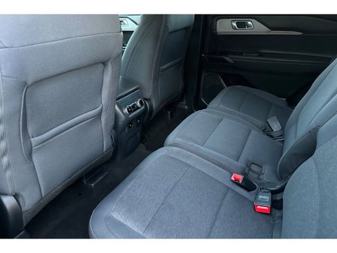 Used 2025 Ford Explorer Active image 13