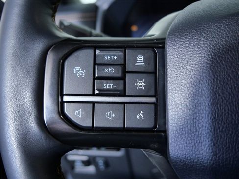 Used 2024 Ford Expedition Platinum image 25