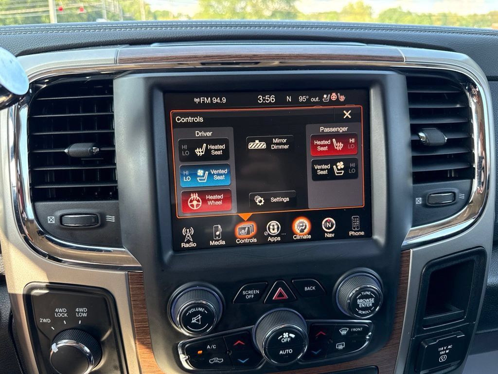 Used 2015 RAM 3500 Laramie AWD/4WD image 33