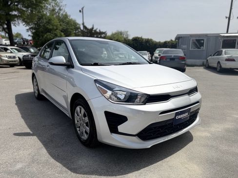 Used 2022 Kia Rio S image 3