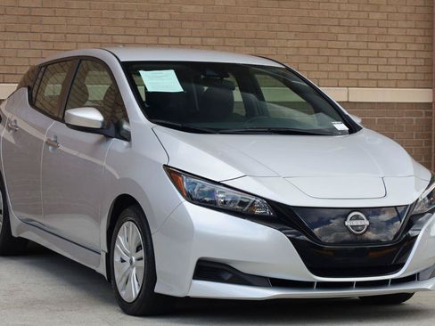 Used 2023 Nissan Leaf S FWD image 6