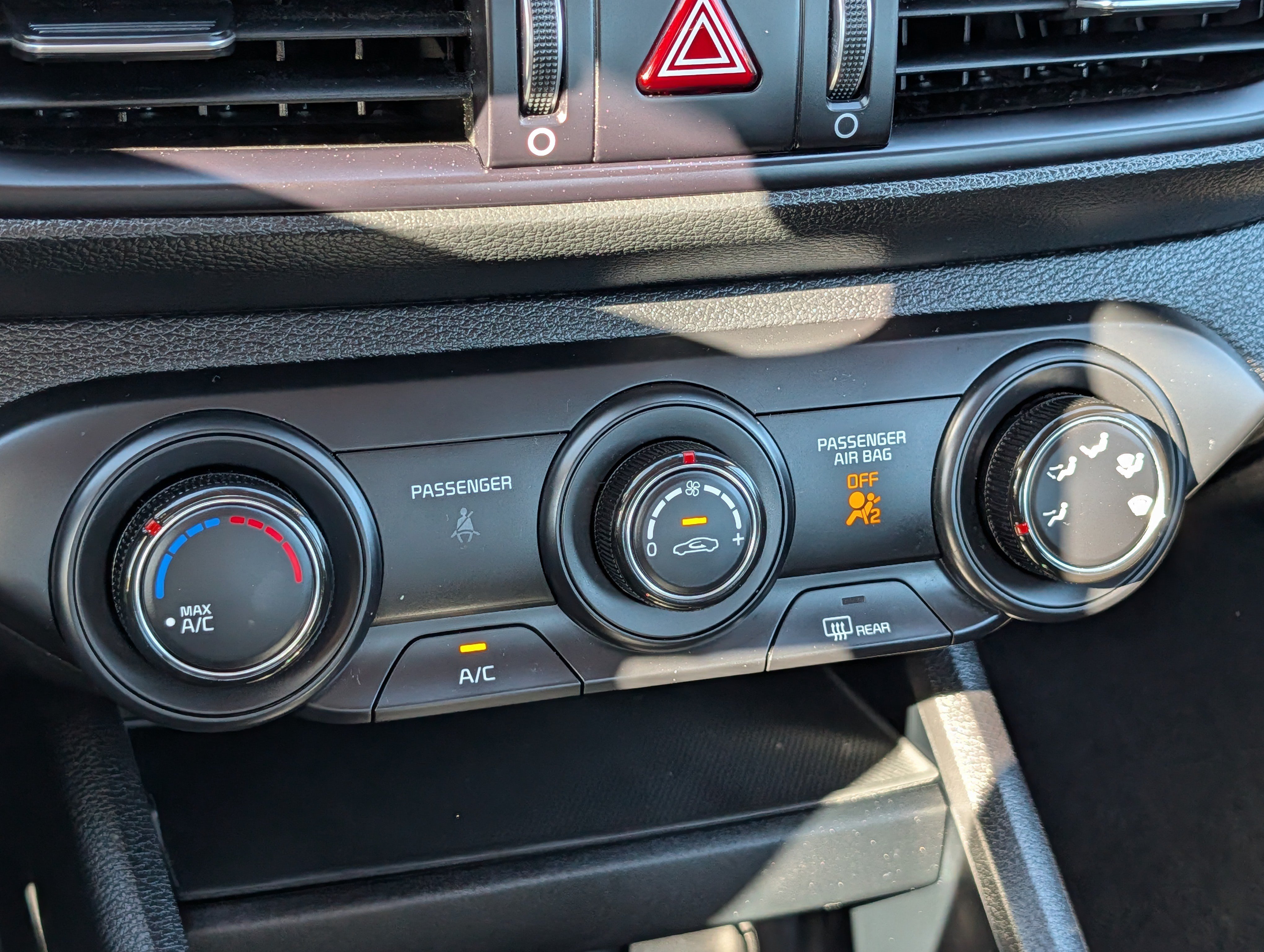 Certified 2024 Kia Forte LXS w/ LXS Technology Package FWD image 23