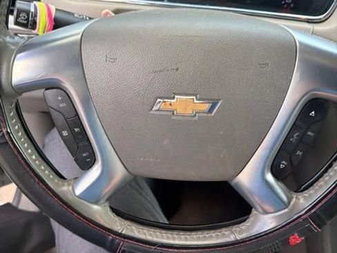 Used 2013 Chevrolet Traverse LTZ FWD image 17